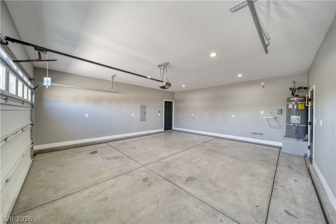 1501 Huracan St photo 18