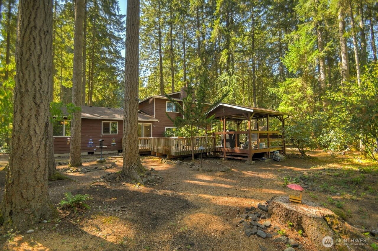 4804 Beverly Drive NE photo 5