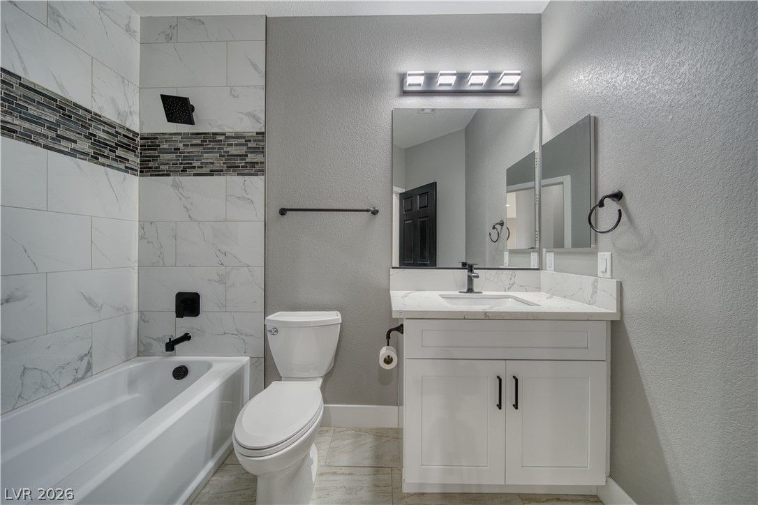 1501 Huracan St photo 16