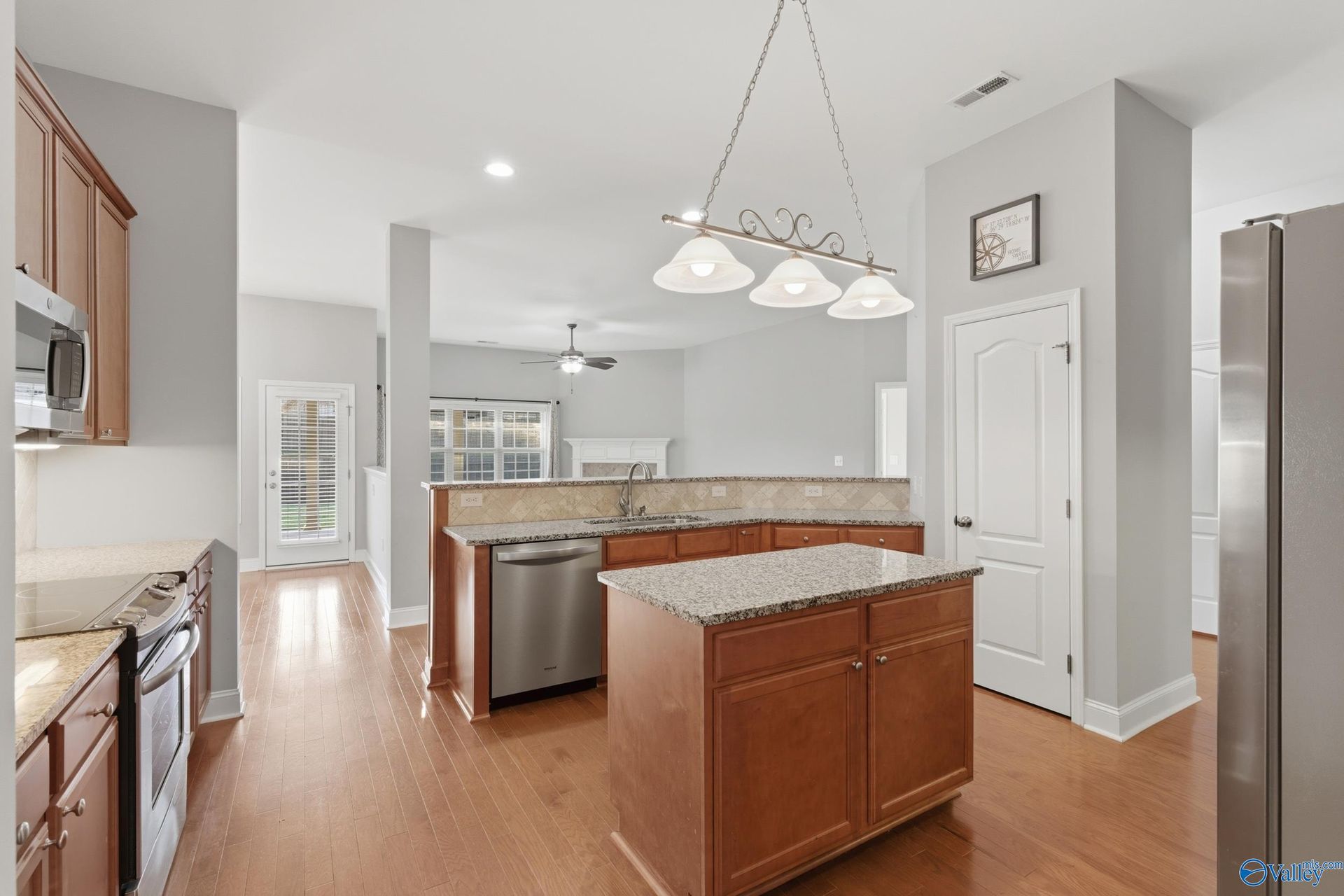 7320 Sanctuary Cove Dr SE photo 11