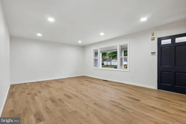 86 E River Dr photo 8