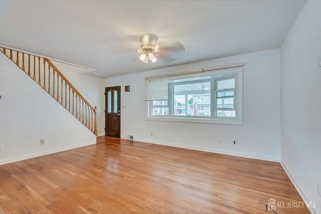 15 Lowell St photo 13