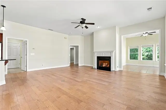 257 Shoal Creek Way photo 11