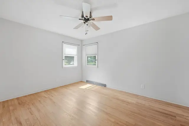314 Oak St photo 8