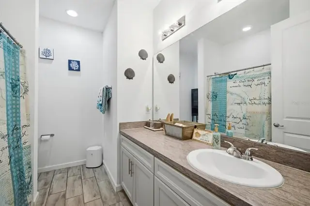 120 SUMMERSHORE DRIVE photo 16