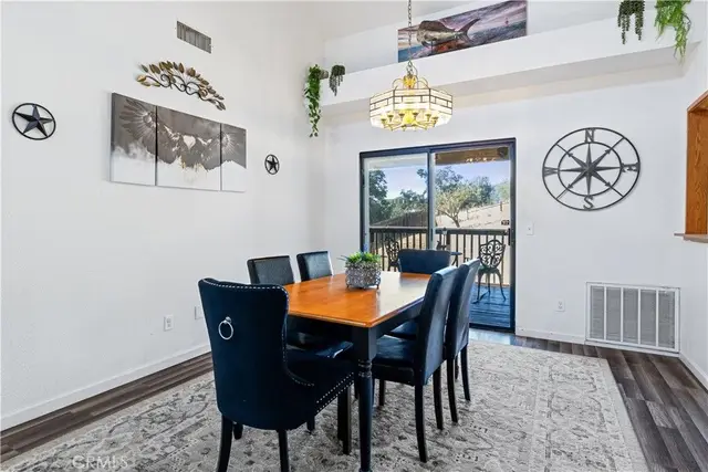 4621 Ibis Ln photo 9