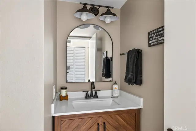 4 Velarde Ct photo 10