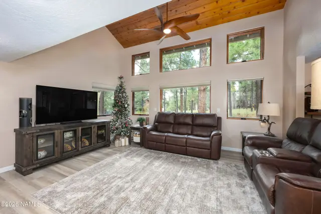 4317 E Burning Tree Loop photo 11
