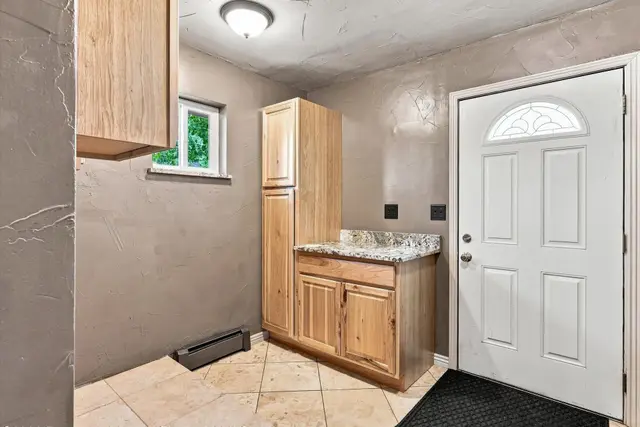 2209 Avon Dr photo 12