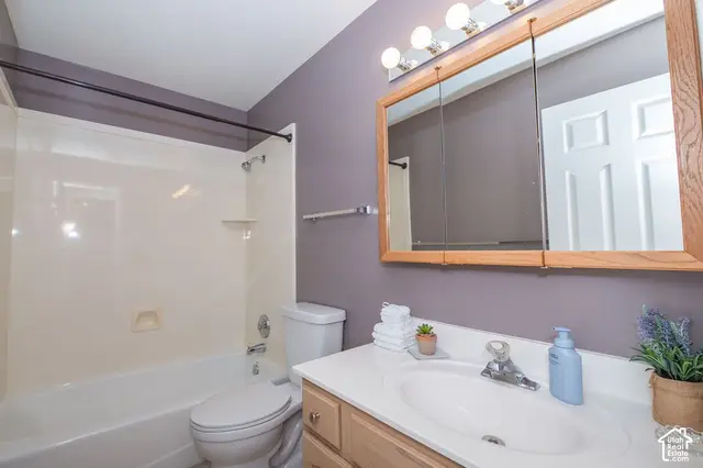 637 E 950 S APT 19 photo 14