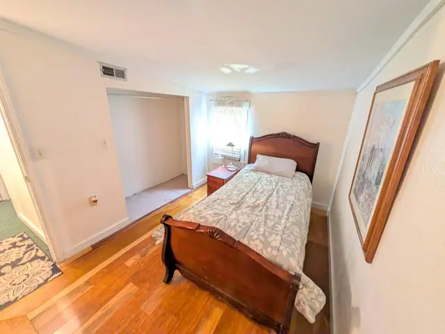 102 Cochran St photo 15