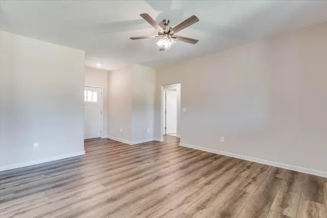 224 E Ripley Ct photo 5