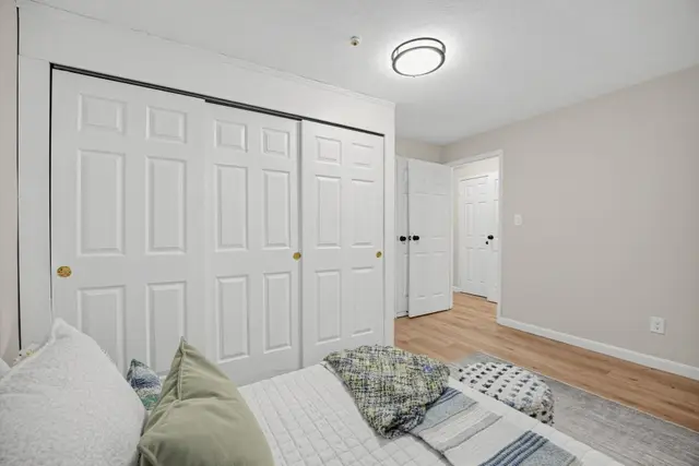 595 Revere Beach Pkwy APT 6 photo 9