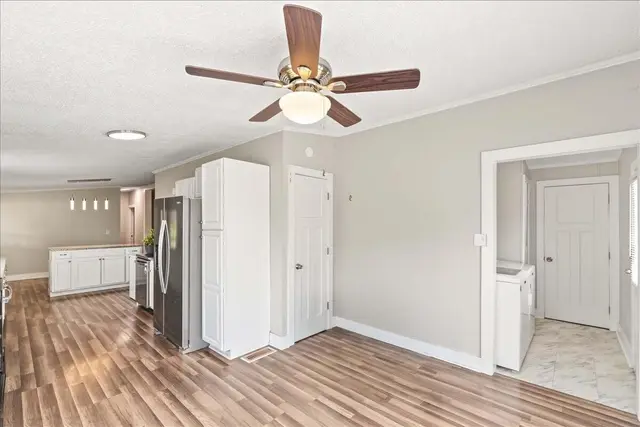 137 Pam Dr photo 9