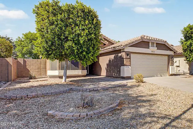 8812 W ADAM Avenue photo 5
