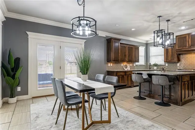 1701 Helen Ln photo 10