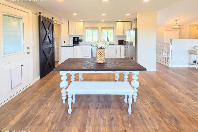 1253 Lucy Ln photo 8