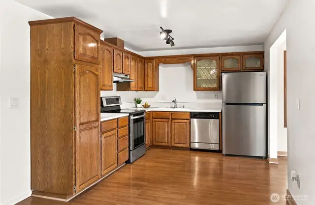 7910 Husky Way SE photo 11