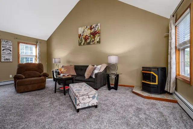 42 Victoria Ln photo 19