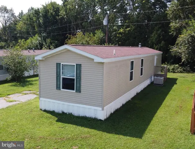 122 Boxwood Rd photo 12