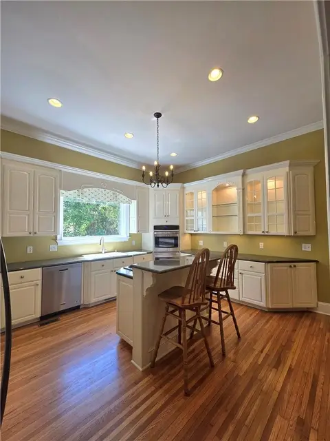 302 River St photo 9