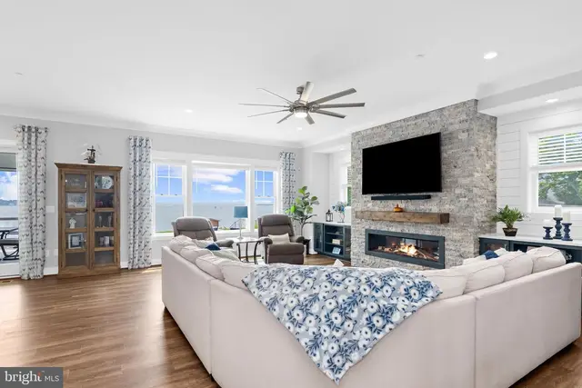 7429 Bay Front Rd photo 15