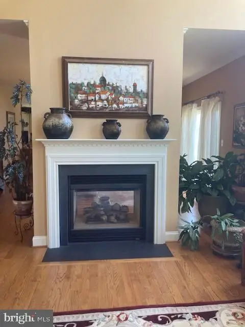 609 Ravenglass Dr photo 5
