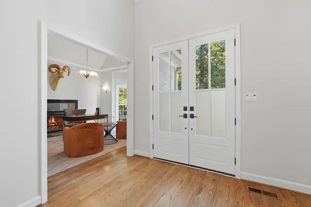 2040 shallowford park manor photo 14