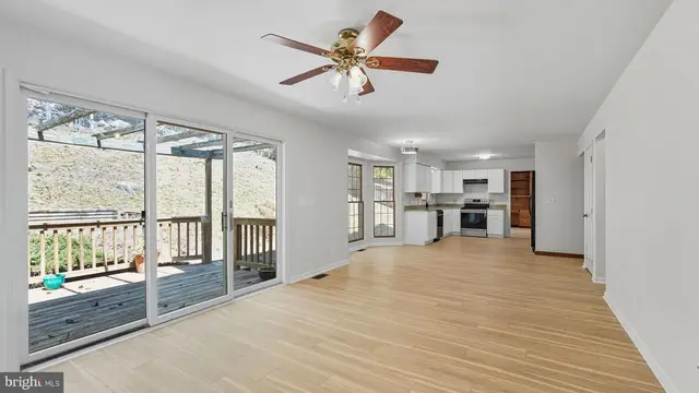 2425 Harpoon Dr photo 8