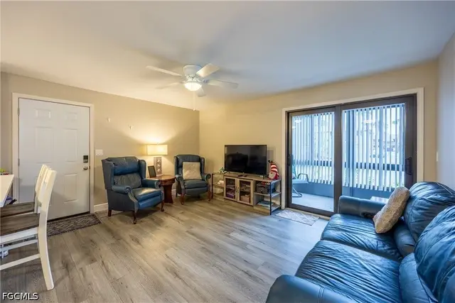 17426 Birchwood Ln APT 1 photo 6