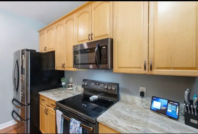 164 bristol lane photo 7