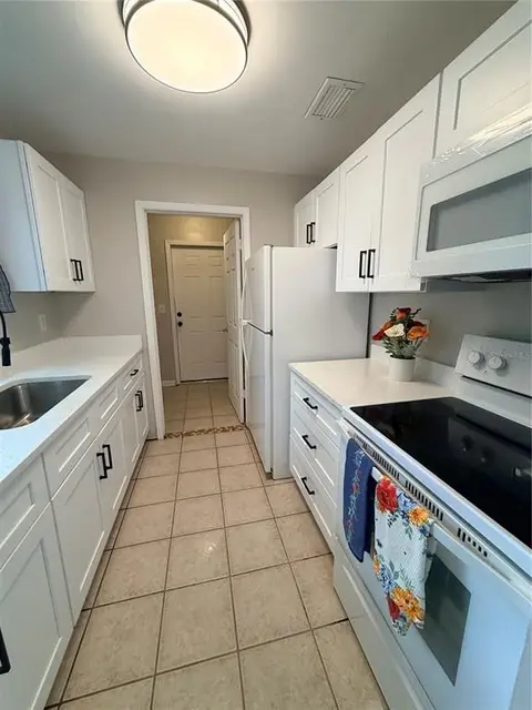 2942 GREYNOLDS STREET photo 12
