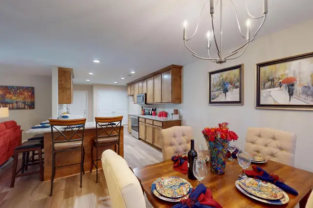 54 Lexington Ct photo 8