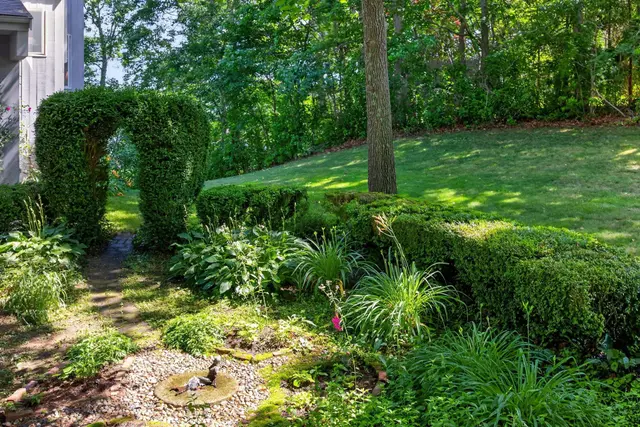 14 Ellen Lane photo 5
