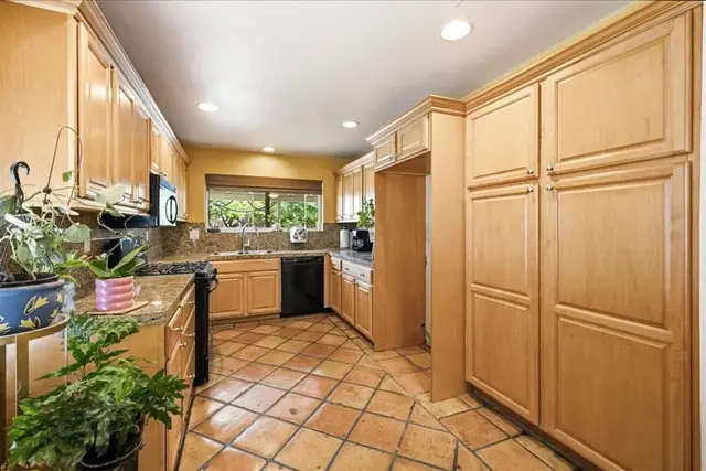69375 Nilda Dr photo 11