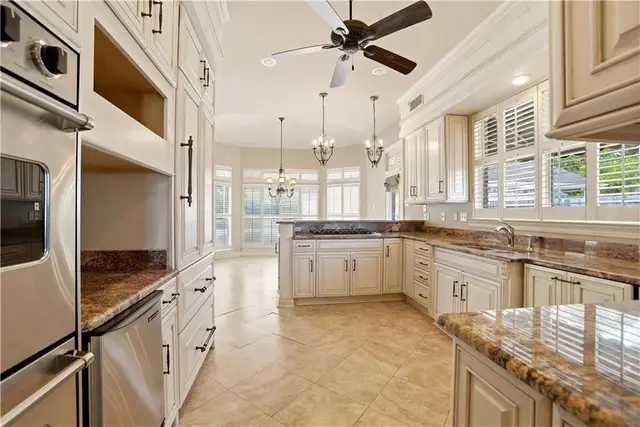 43 Chateau Rothchild Dr photo 13