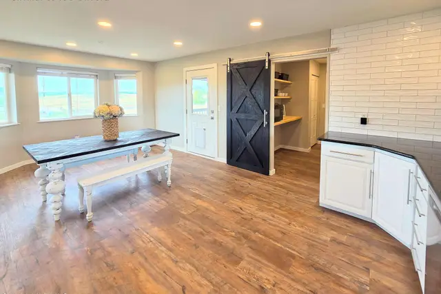 1253 Lucy Ln photo 13