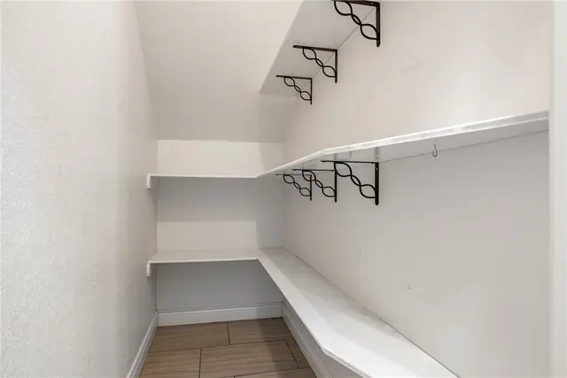 1701 Helen Ln photo 18