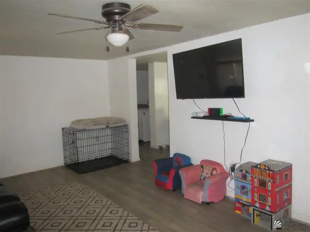 2792 W Clifford Ln photo 13