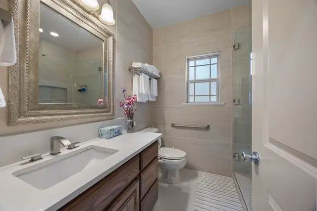 24 Granshire Dr photo 12