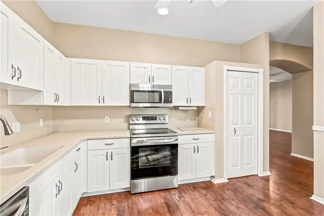 7942 Cabot Tower Pl photo 10