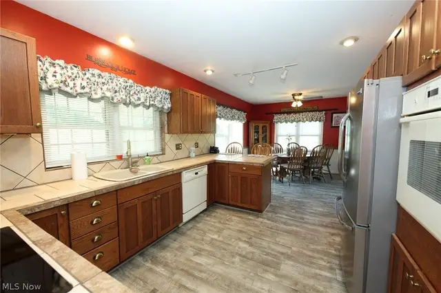 50 Hillcrest Manor Dr photo 9