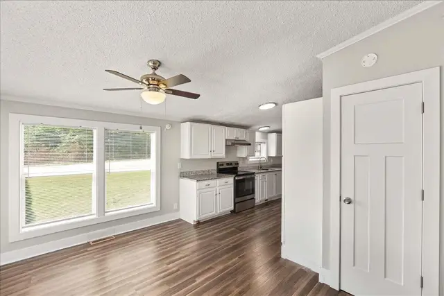137 Pam Dr photo 13