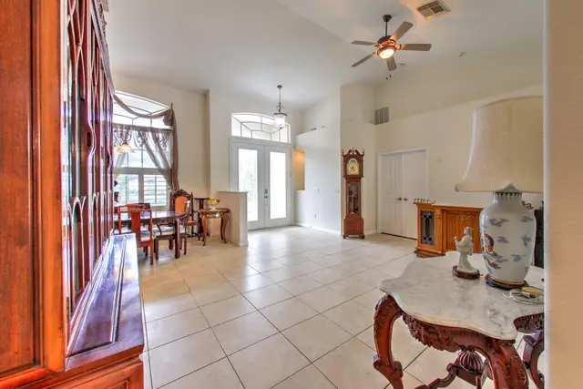 2108 Winding Creek Lane photo 10