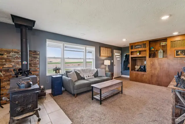 1507 Cove Rd photo 8