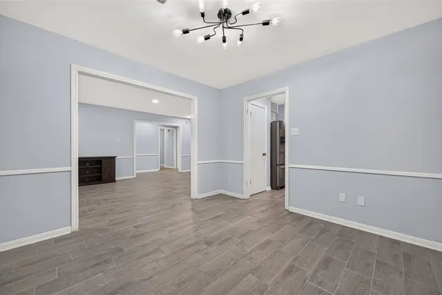 8215 Schaffer Ln photo 11
