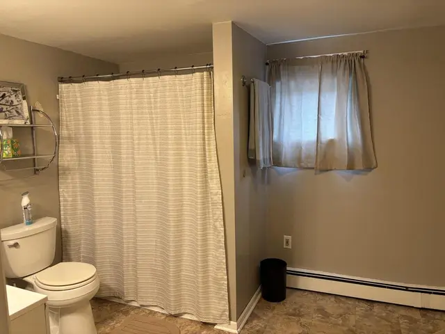 121 E Woodruff STREET NE NE photo 11