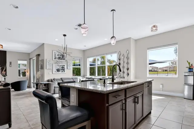 5541 MACOON Way photo 9