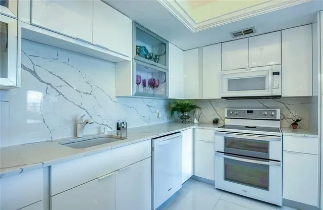 8 BELLEVIEW BOULEVARD #702 photo 12