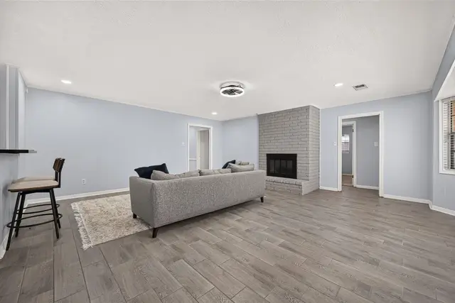 8215 Schaffer Ln photo 12